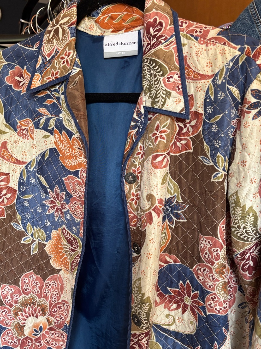 100% Silk Jacket - Picture 2 of 2